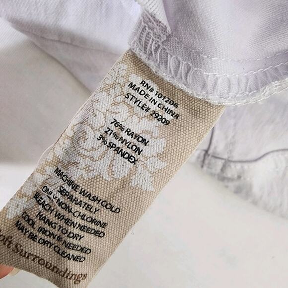 Soft Surroundings Women Short Medium White Pull On Super Stretch Cuffed Chino 6" - Picture 6 of 7